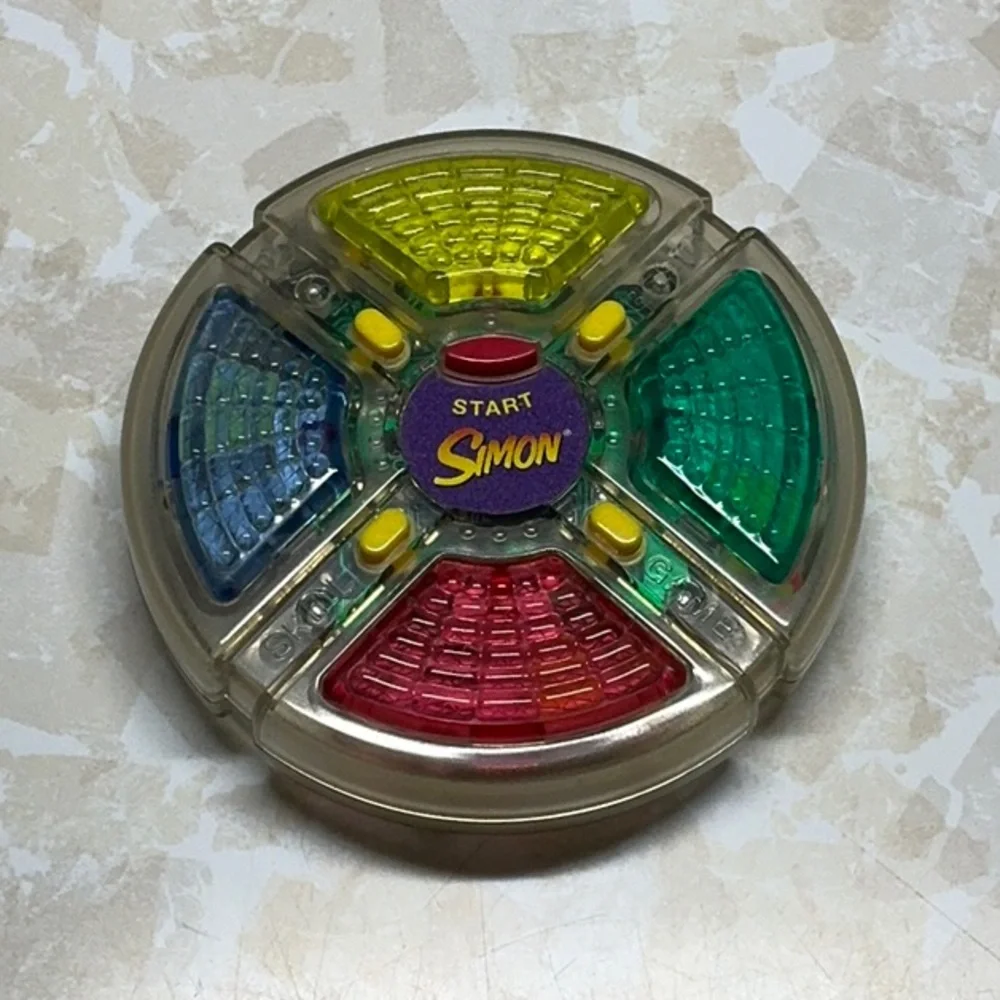 Vintage Puzzle Game Hasbro Electronic Memory Game - Simon Says